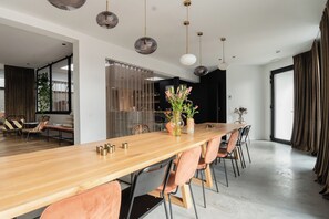 Dining - Beachfront, 5 bdrm vacation home, lots of extras for young and old! (Oostduinkerke)