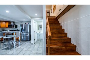 Fridge, microwave, oven, stovetop - Cozy 3BR Renovated Home with Scenic Views! Near Downtown/Airport/Gaslamp Quarter (San Diego)