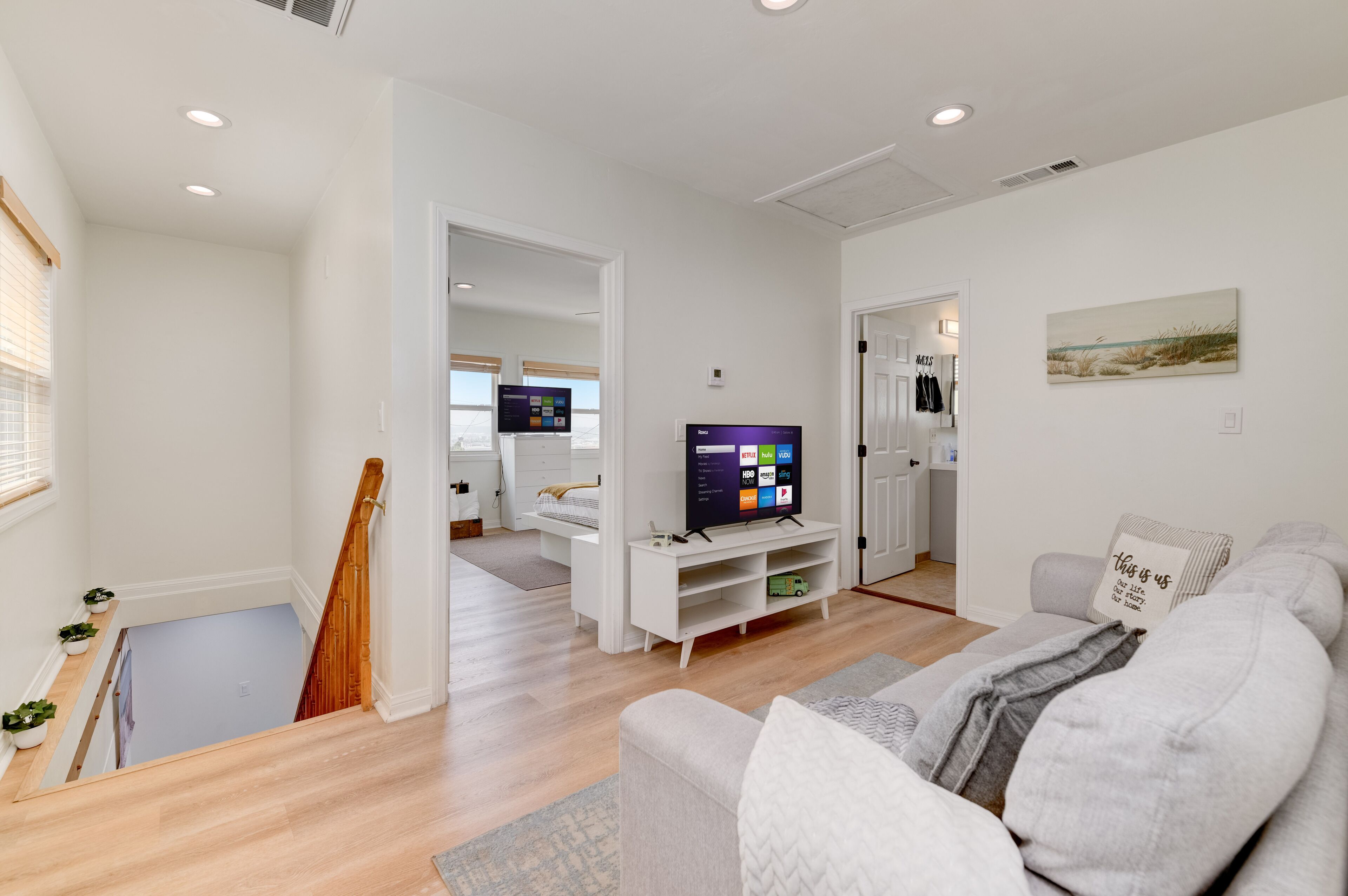 Smart TV, Netflix, streaming services