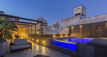 Modern Luxury Home Perfect for Couples & Families - Safe and Quiet Neighborhood