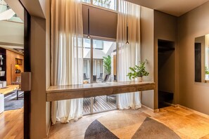 Interior - Modern Luxury Home Perfect for Couples & Families - Safe and Quiet Neighborhood (Buenos Aires)