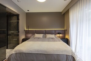 4 habitaciones, escritorio, tabla de planchar con plancha y wifi gratis 