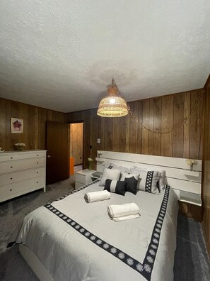 4 soverom, wi-fi (inkludert) og sengetøy