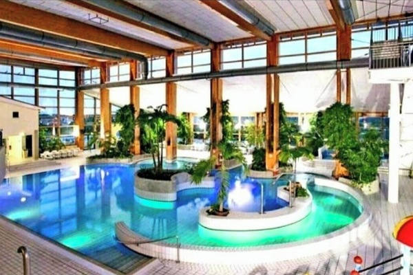 Indoor pool, outdoor pool