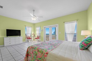 3 bedrooms, desk, iron/ironing board, free WiFi