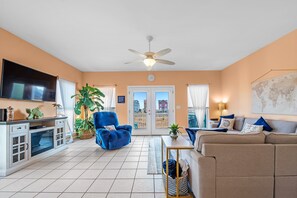 Smart TV, fireplace, DVD player, books