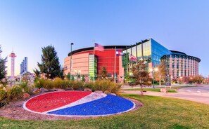 Exterior - Cozy homebase in a GREAT LOCATION! Close to Amenities! Awesome deck with games. (Wheat Ridge)