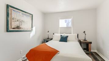 3 bedrooms, iron/ironing board, travel crib, free WiFi