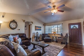 Smart TV, DVD player, books, stereo