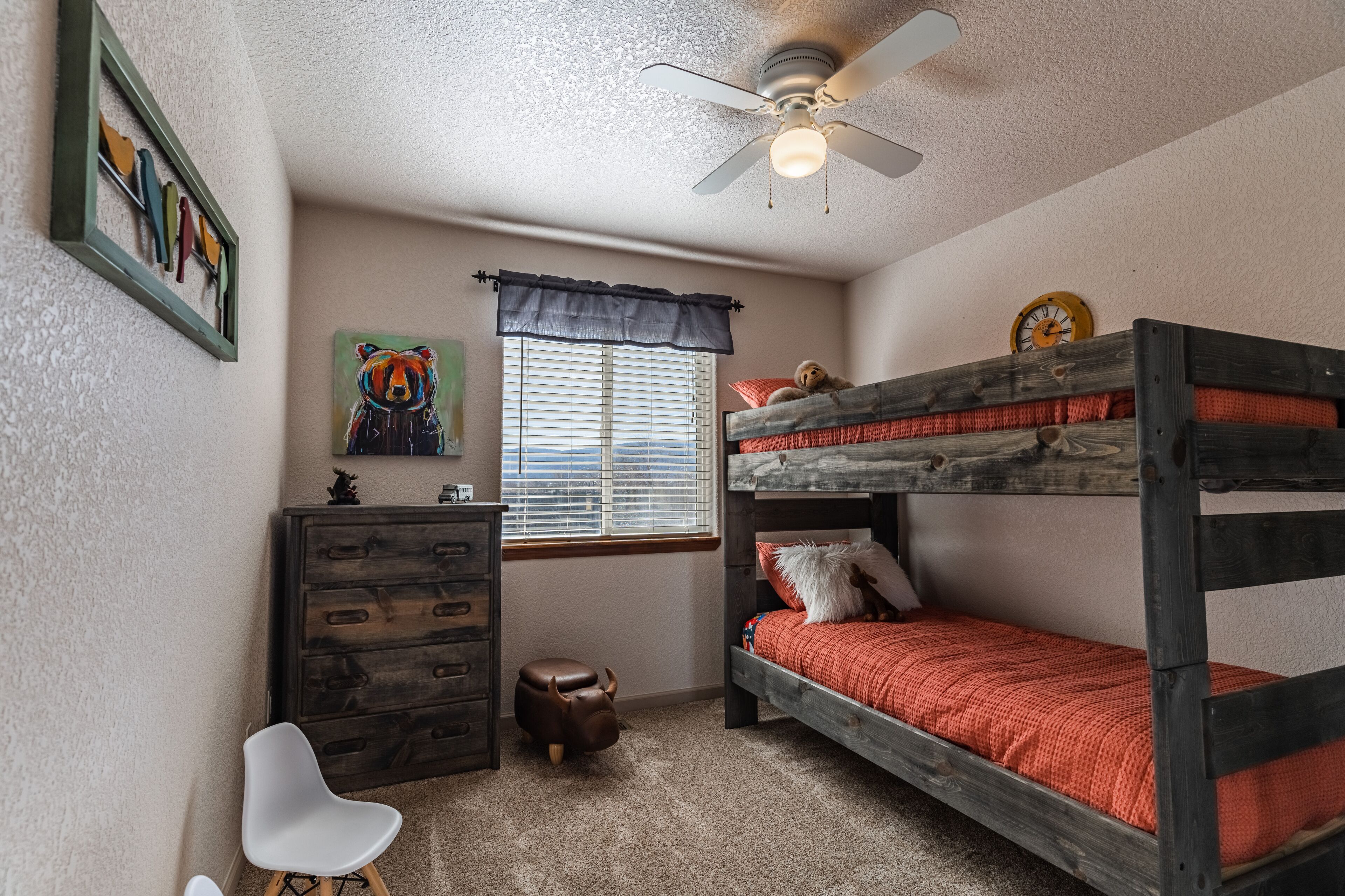 3 chambres, fer et planche à repasser, lit parapluie, Wi-Fi gratuit