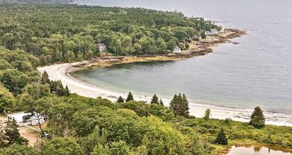 Across the road from Pemaquid Beach — wooded king-bed cabin