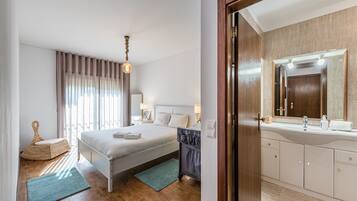 2 bedrooms, Internet, bed sheets