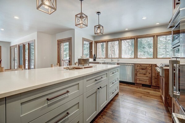 House (4bd SU) | Exterior