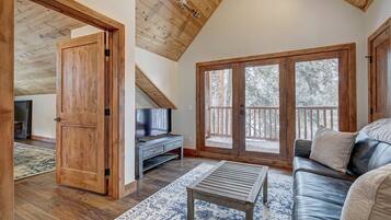 House (4bd SU) | Exterior