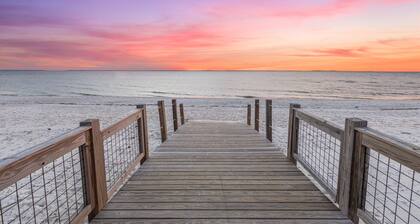 Luxe Beach House w/ BBQ Gril, Pool Access & near the Beach. Pet friendly