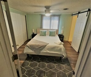 4 chambres, fer et planche à repasser, Wi-Fi gratuit, draps fournis