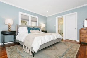 2 chambres, fer et planche à repasser, Wi-Fi gratuit, draps fournis