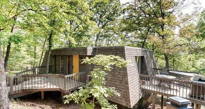 Osage Beach Home w/ Lake Views: Pets Welcome!