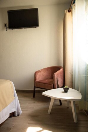 Cubrecamas, decoración personalizada, wifi gratis y ropa de cama