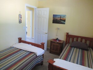 3 bedrooms, desk, iron/ironing board, travel crib