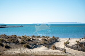 Beach nearby - AS4269-Studio cabin direct beach view sea parking (LE GRAU DU ROI)