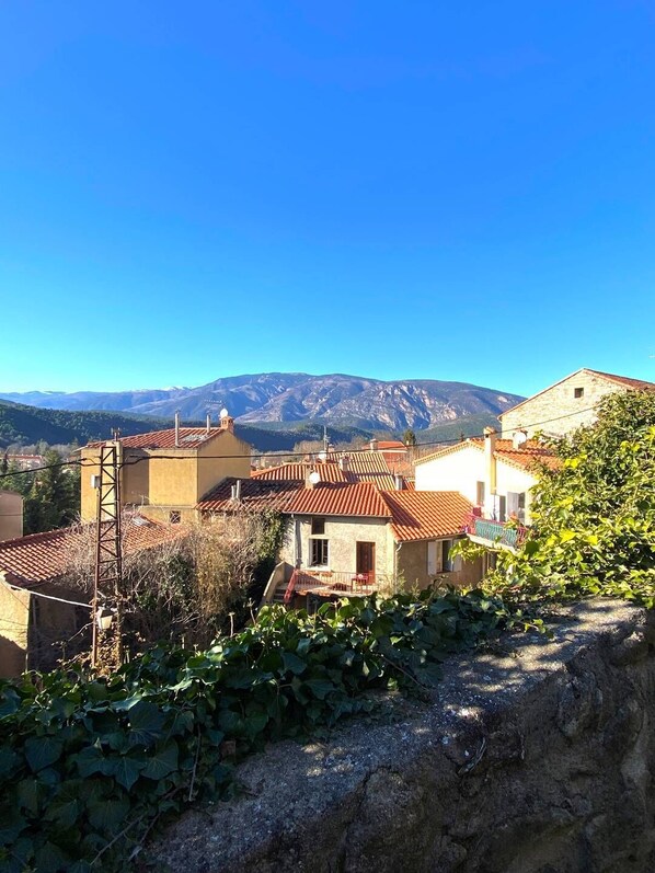 Exterior - T2 Dans Maison DE Village Avec Jardin (VERNET LES BAINS)