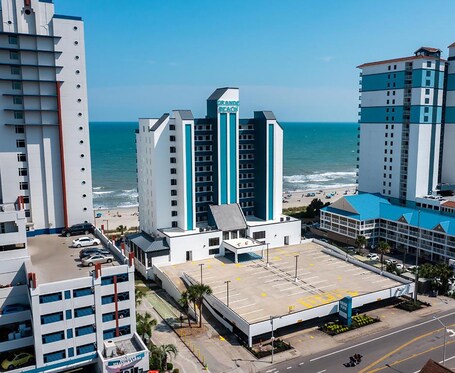 Grande Beach Resort - Image 2
