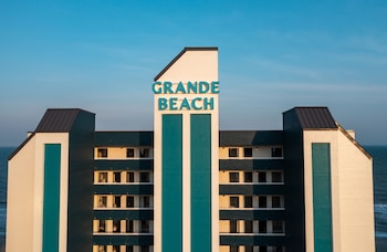 Hotel exterior and entrance at Grande Beach Resort