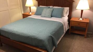 3 habitaciones, escritorio, tabla de planchar con plancha y wifi gratis