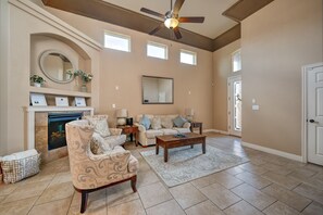 Téléviseur connecté, foyer, jeux vidéo