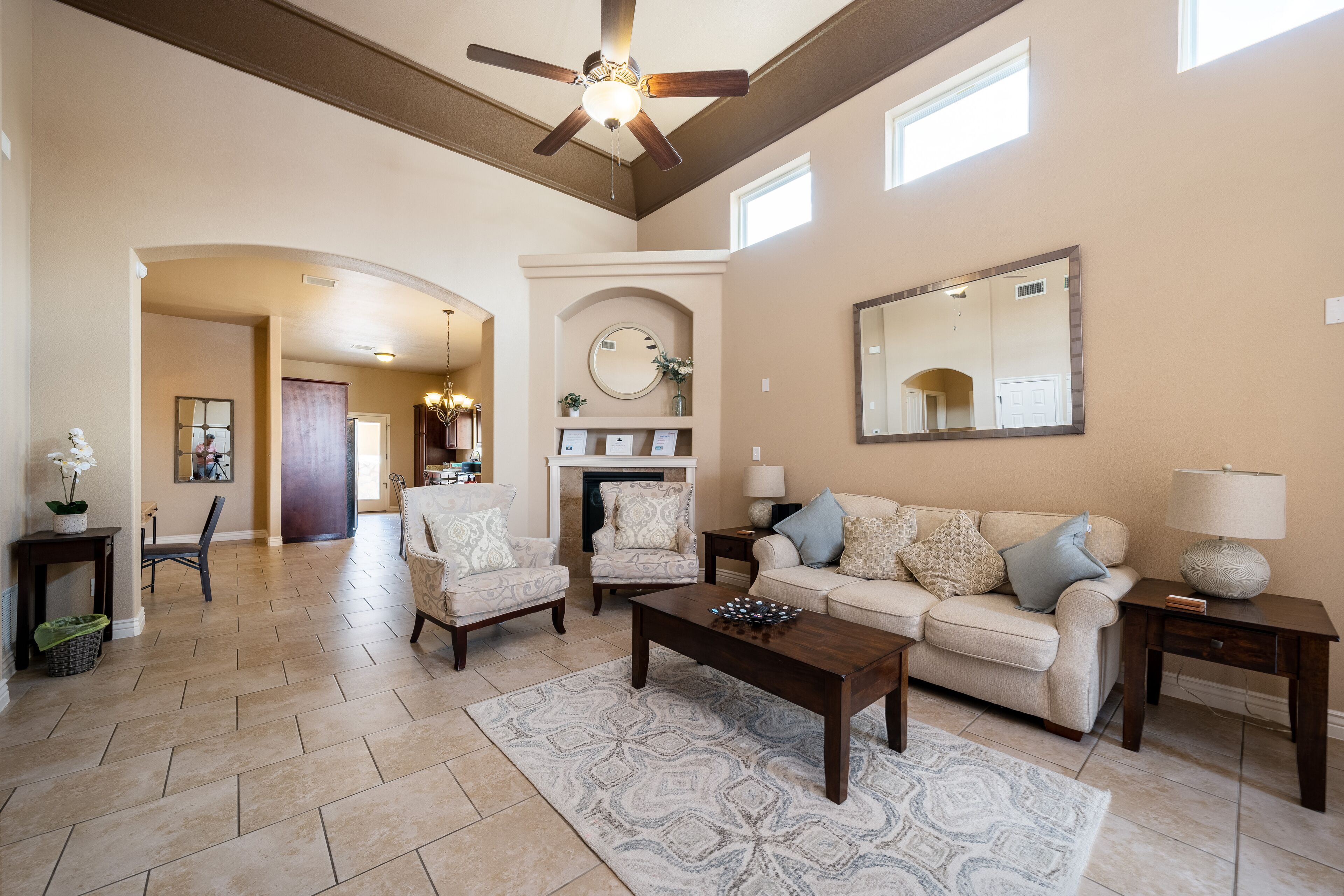 Smart-TV, Kamin, Videospiele