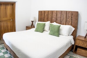 1 habitación, tabla de planchar con plancha, wifi gratis y ropa de cama 