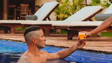Outdoor pool, pool loungers