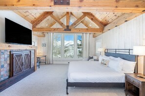 6 camere, una scrivania, ferro/asse da stiro, Wi-Fi gratuito