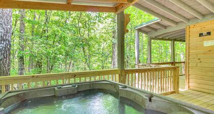 Pet-Friendly Ellijay Escape w/ Yard & Grill!