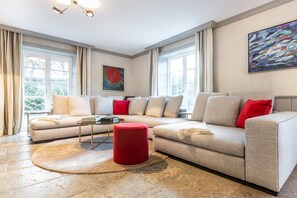 Luokittelematon kuva, 3 kautta 72, painike