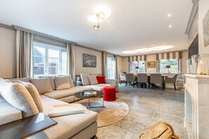 Luokittelematon kuva, 2 kautta 72, painike