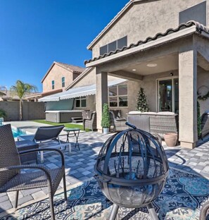 Terrace/patio - A home that feels like home, w/hot tub and spacious living room (San Tan Valley)