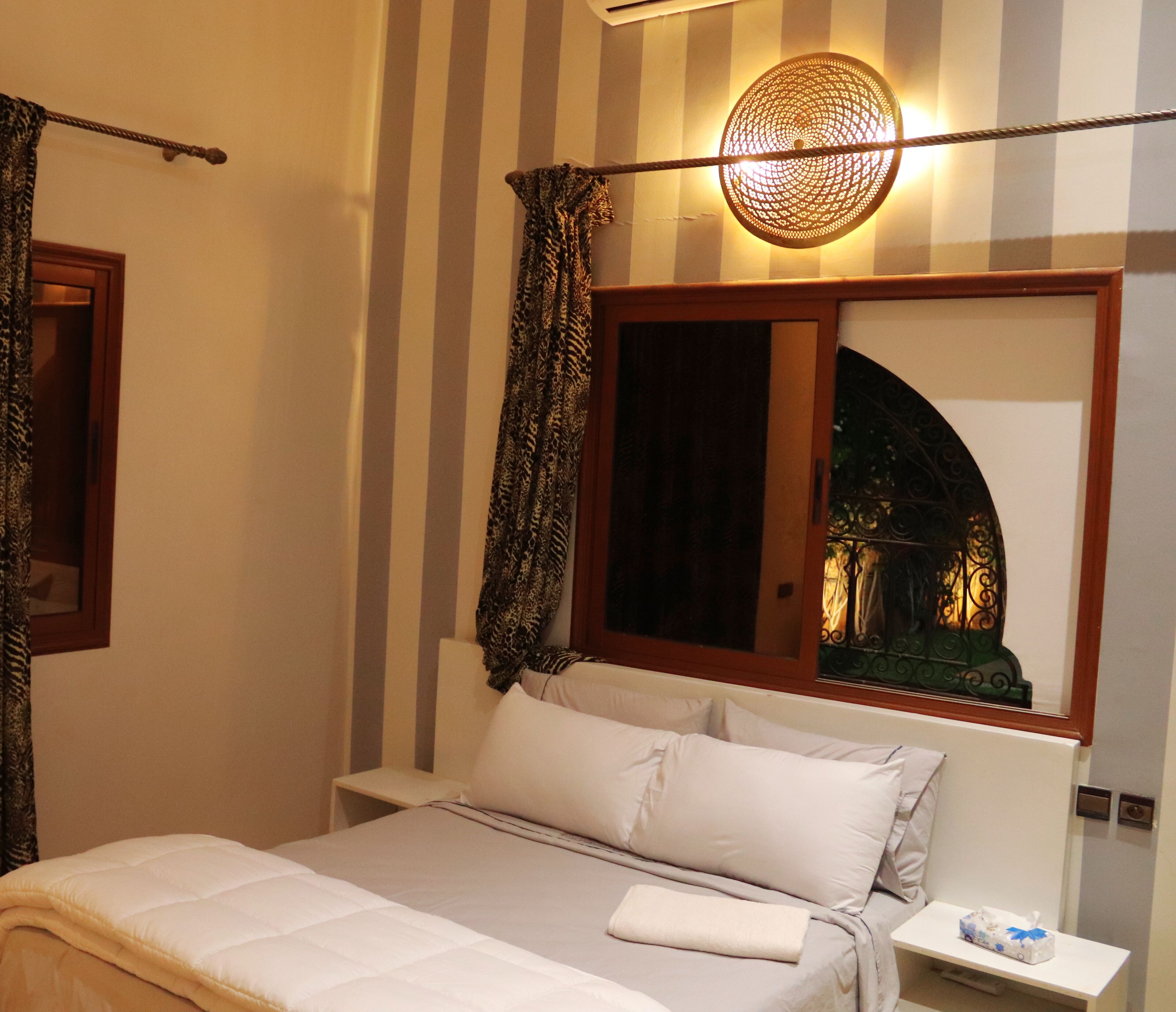 5 bedrooms, travel crib, free WiFi