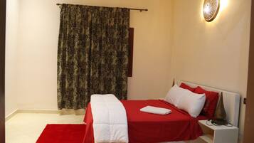 5 bedrooms, travel crib, free WiFi