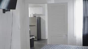 1 bedroom, desk, iron/ironing board, free WiFi