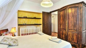 8 bedrooms, travel cot, free WiFi, bed sheets - Wonderful private villa for 20 guests with private pool, WIFI, TV, terrace and panoramic view (Pomarance)