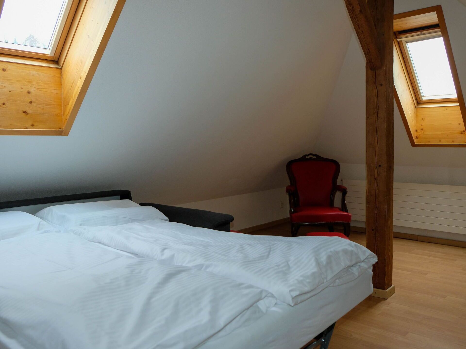 1 bedroom, travel cot, free WiFi, bed sheets