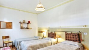 2 chambres, lit parapluie, Wi-Fi gratuit, draps fournis