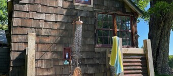 The Owls Nest-A quaint cabin in the woods of VT-Near Bromley, Magic & Stratton