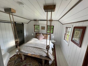 2 bedrooms, iron/ironing board, travel cot, WiFi