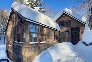 Exterior - The Owls Nest-A quaint cabin in the woods of VT-Near Bromley, Magic & Stratton (Landgrove)