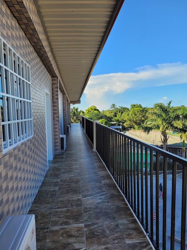 Exterior - Day & Night Hotel (Orange Walk)