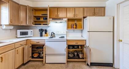 Sunny Home in Private Setting