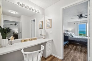 1 habitación, escritorio, wifi gratis y ropa de cama 